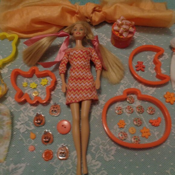 ORANGE CANDY RETRO BARBIE BUTTONS COOKIE CUTTERS SCARF ETC. LOT - Picture 14 of 14